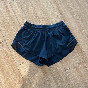 Hotty hot low-rise lined shorts 2.5”